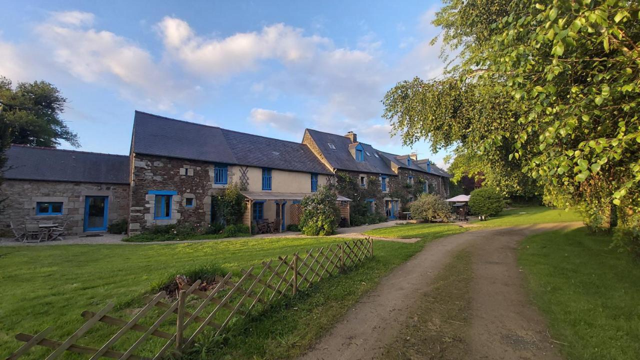 Domaine De La Tarais Villa Calorguen Exterior photo