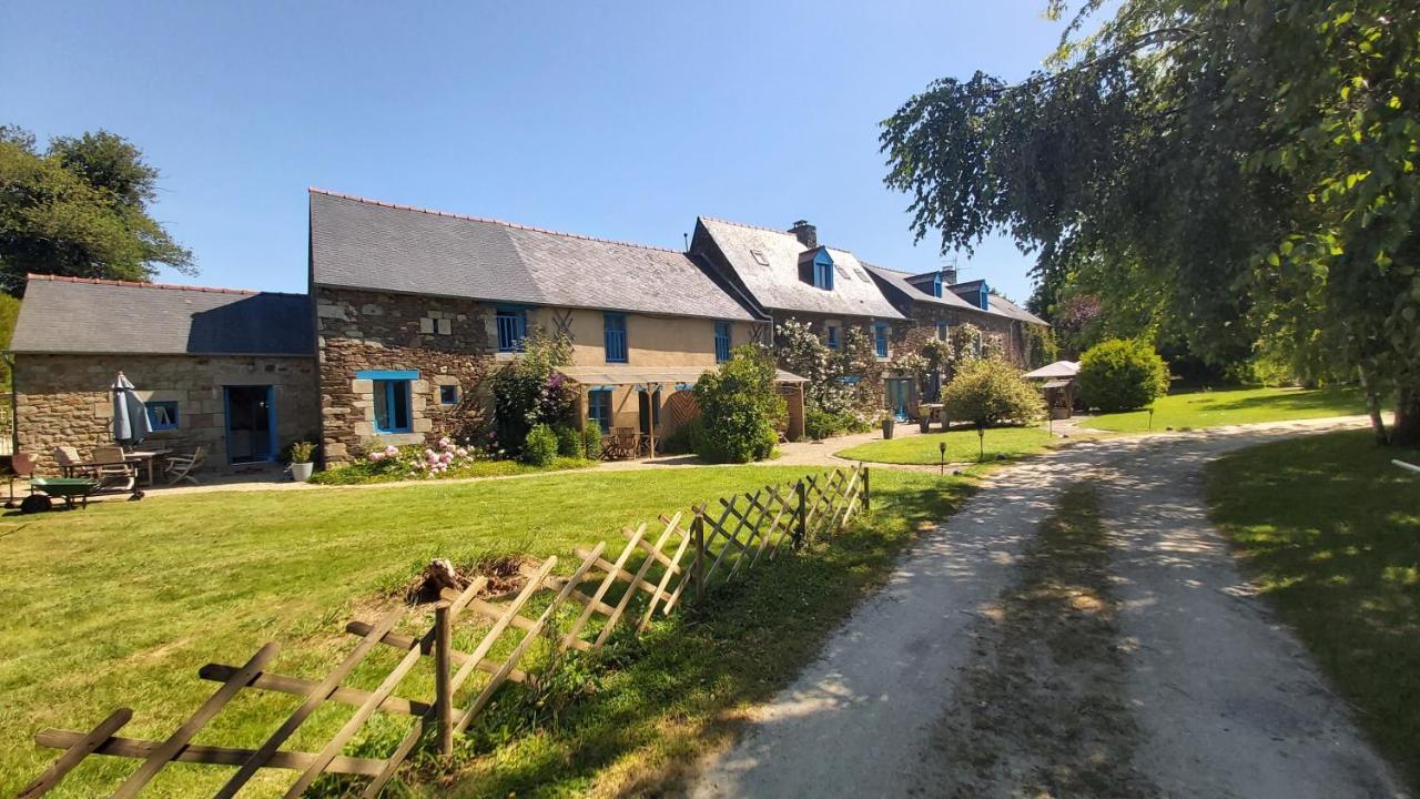 Domaine De La Tarais Villa Calorguen Exterior photo